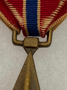 WWII USN USMC BRONZE STAR W/ FULL WRAPPED BROOCH & SOLID PLANCHET