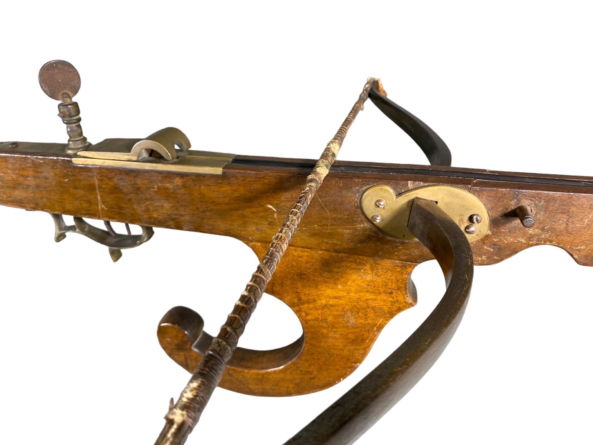 UNUSUAL 19TH CENTURY FULL SIZED MEDIEVAL CROSSBOW