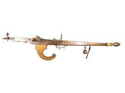 UNUSUAL 19TH CENTURY FULL SIZED MEDIEVAL CROSSBOW