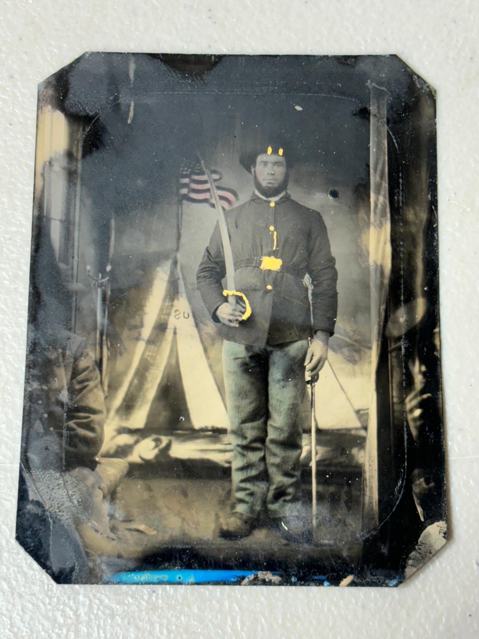CIVIL WAR SOLDIER TINTYPE -OTHER SOLDIERS WAITING TO HAVE THEIR PHOTOGRAPHS TAKEN