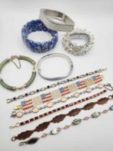 Vintage costume jewelry lot: bracelets