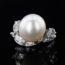 13.0mm PEAR SHAPE White South Sea Pearl and 1.35 ctw Diamond Platinum Ring