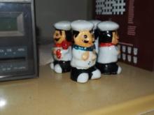 Chef salt and pepper shakers